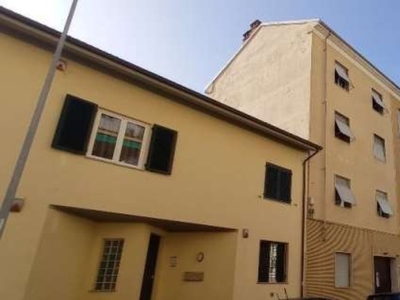 Appartamento in Via Manzoni, Alessandria, 6 locali, 1 bagno, 113 m²
