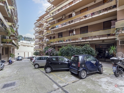 Appartamento in Via pietro castelli, Messina, 6 locali, 2 bagni
