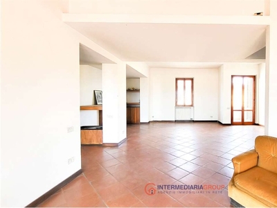 Appartamento in Via Pratese 318, Pistoia, 5 locali, 3 bagni, 110 m²