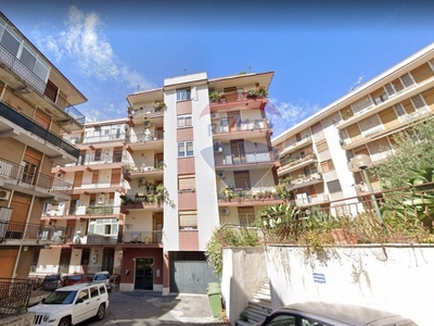 Appartamento in Via Sant'Agata, San Giovanni la Punta, 5 locali
