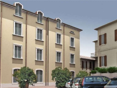 Bilocale in VIALE INNOCENZO, Como, 312 m², 3° piano, da ristrutturare