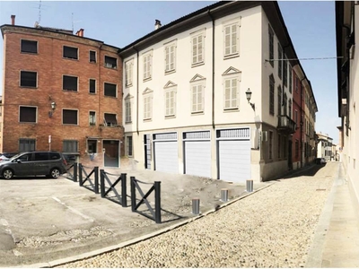 Bilocale a Piacenza, 1 bagno, 83 m², 1° piano, ascensore in vendita