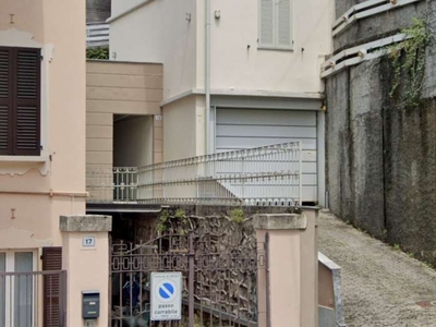 Bilocale in Via Giuseppe Puccini 19, Lecco, 1 bagno, 56 m², 2° piano