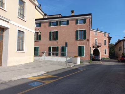 Bilocale in Via Vittorio Arici, Brescia, 1 bagno, arredato, 88 m²