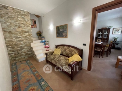 Casa Bi/Trifamiliare in Vendita in Via Battaglione Aosta a Vicenza