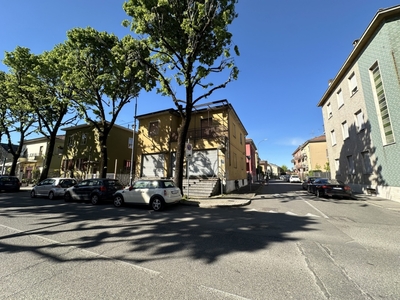 Casa indipendente in Strada farnesiana 97, Piacenza, 5 locali, 251 m²