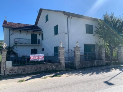 Casa indipendente in vendita a Montereale
