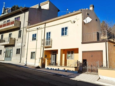 Casa indipendente in vendita a Torrebruna