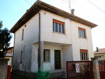 Casa Indipendente in Vendita ad Gonars - 87000 Euro