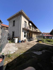 Casa Indipendente in Vendita ad Legnano - 160000 Euro
