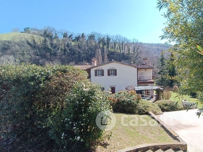 Casa indipendente in Vendita in Piansereno a Urbino