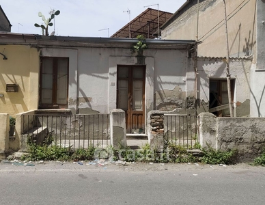 Casa indipendente in Vendita in Via Sbarre Superiori 126 a Reggio Calabria