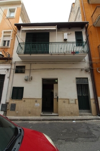 Casa indipendente in VIA GIORDANO BRUNO, Lentini, 4 locali, 1 bagno