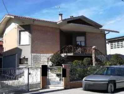 Casa indipendente in Via Merano, Gambettola, 6 locali, 104 m²