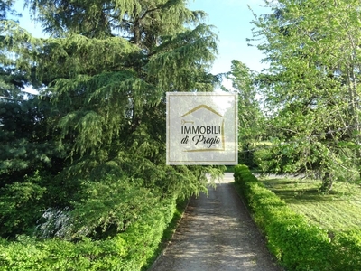 Casa indipendente in Via Monzato, Traversetolo, 6 locali, 2 bagni