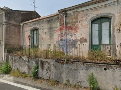 Casa indipendente in Via Piedimonte, Mascali, 5 locali, 1 bagno