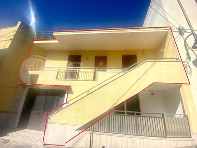 Casa indipendente in Via SAVOIA 33, Tuglie, 4 locali, 1 bagno, 85 m²