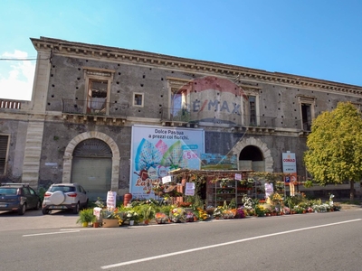 Casa indipendente in Via siculo orientale, Mascali, 24 locali, con box