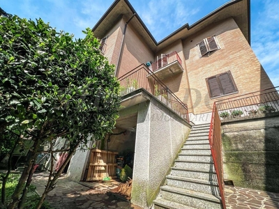 Casa indipendente in Via Vicenza, Cesano Maderno, 5 locali, 2 bagni