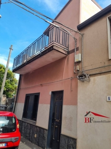 Casa indipendente in Vico mentana, Gravina di Catania, 4 locali, 80 m²