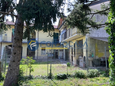 Casa semindipendente in VIA MAZZINI, San Vittore Olona, 4 locali
