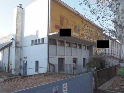 Edificio-Stabile-Palazzo in Vendita ad Rovigo - 491250 Euro