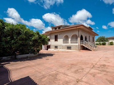 Villa di 670 mq in vendita Via Tomaso Pietro Anfossi, Sassari, Sardegna