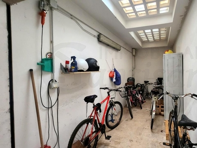 Garage in vendita a Firenze