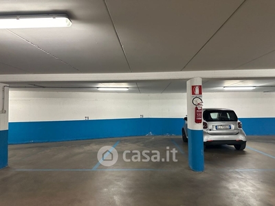 Garage/Posto auto in Affitto in Via Giardini Verdi 8 a Riva del Garda