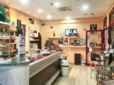 Negozio in Vendita ad Faenza - 160000 Euro