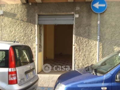 Negozio/Locale commerciale in Affitto in a Genova