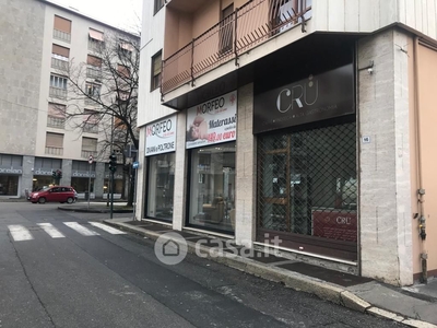 Negozio/Locale commerciale in Affitto in Via Cesare Correnti 16 a Busto Arsizio