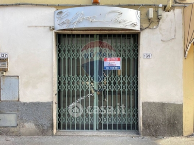 Negozio/Locale commerciale in Affitto in Via Vincenzo Chiarugi 139 a Empoli