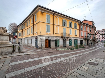 Negozio/Locale commerciale in Affitto in Via Vittorio Emanuele II 13 a Monza