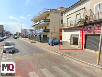 Negozio / Locale in vendita a Mondragone - Zona: Zona Lido