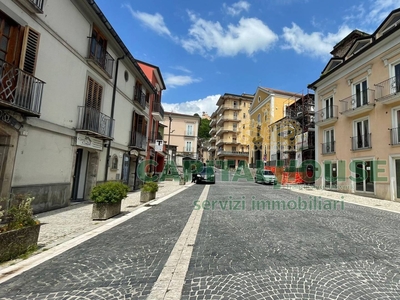 Negozio / Locale in vendita a Monteforte Irpino