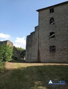 Palazzo in FRAZIONE CASTELLO DI BISCINA, Perugia, 33 locali, 24000 m²