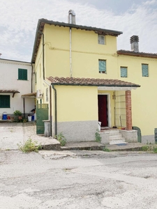 Porzione di casa in vendita a Capannori