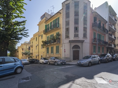 Quadrilocale in Via 24 Maggio, Messina, 2 bagni, 100 m², 2° piano