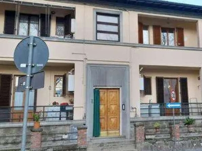 Quadrilocale in Via Aimo Fritelli, Dicomano, 84 m² in vendita