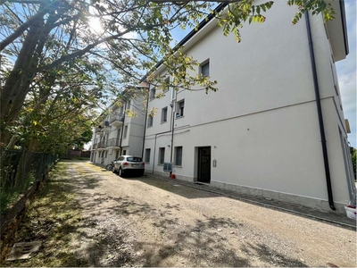 Quadrilocale in Via de amicis, Novi di Modena, 1 bagno, garage, 120 m²