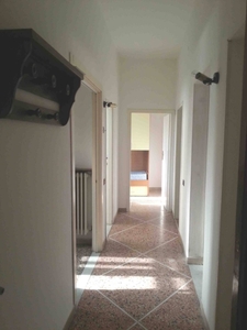 Quadrilocale in Via Emilia, Pisa, 1 bagno, arredato, 85 m², 2° piano