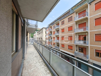 Quadrilocale in Via locatelli 36, Bergamo, 2 bagni, 150 m², 2° piano