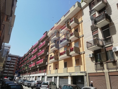 Quadrilocale in Via Pasquale Paoli, Bari, 1 bagno, 93 m², 3° piano
