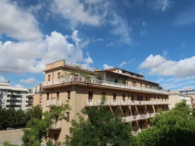 Quadrilocale in VIA SCIUTI 72, Palermo, 2 bagni, 153 m², 4° piano