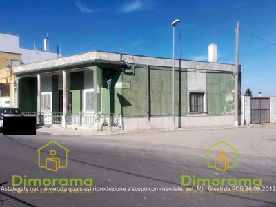 Quadrilocale in Via Stazione snc, Brindisi, 1 bagno, 97 m² in vendita