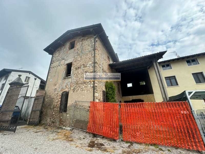 Rustico-Casale-Corte in Vendita ad Lonato del Garda - 120000 Euro