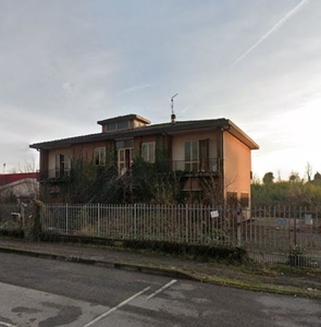 Rustico in Via Marconi, Inzago, 7 locali, 2 bagni, posto auto, 462 m²
