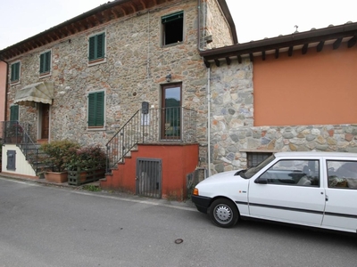 Terratetto - terracielo a Lucca, 2 locali, 1 bagno, 55 m², 3° piano