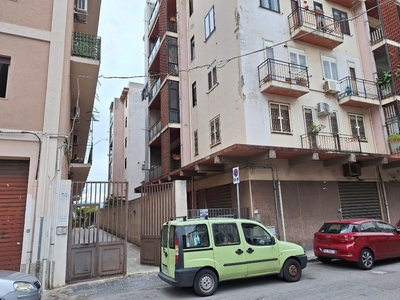 Trilocale in Via Industriale 30, Messina, 1 bagno, 115 m², ascensore
